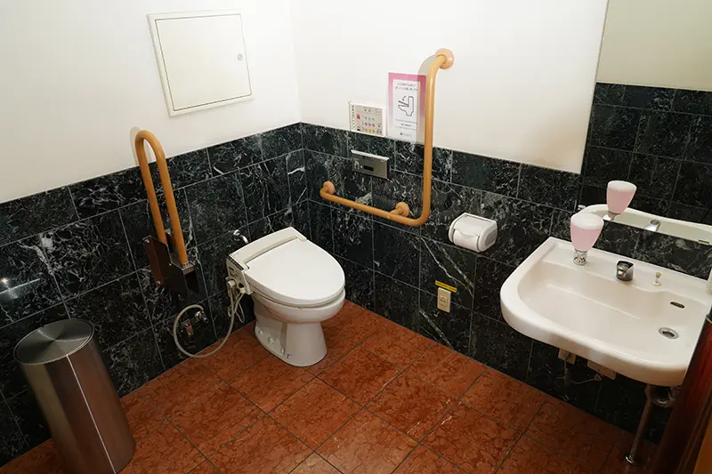 Spacious restrooms on the lobby and 3rd floors
